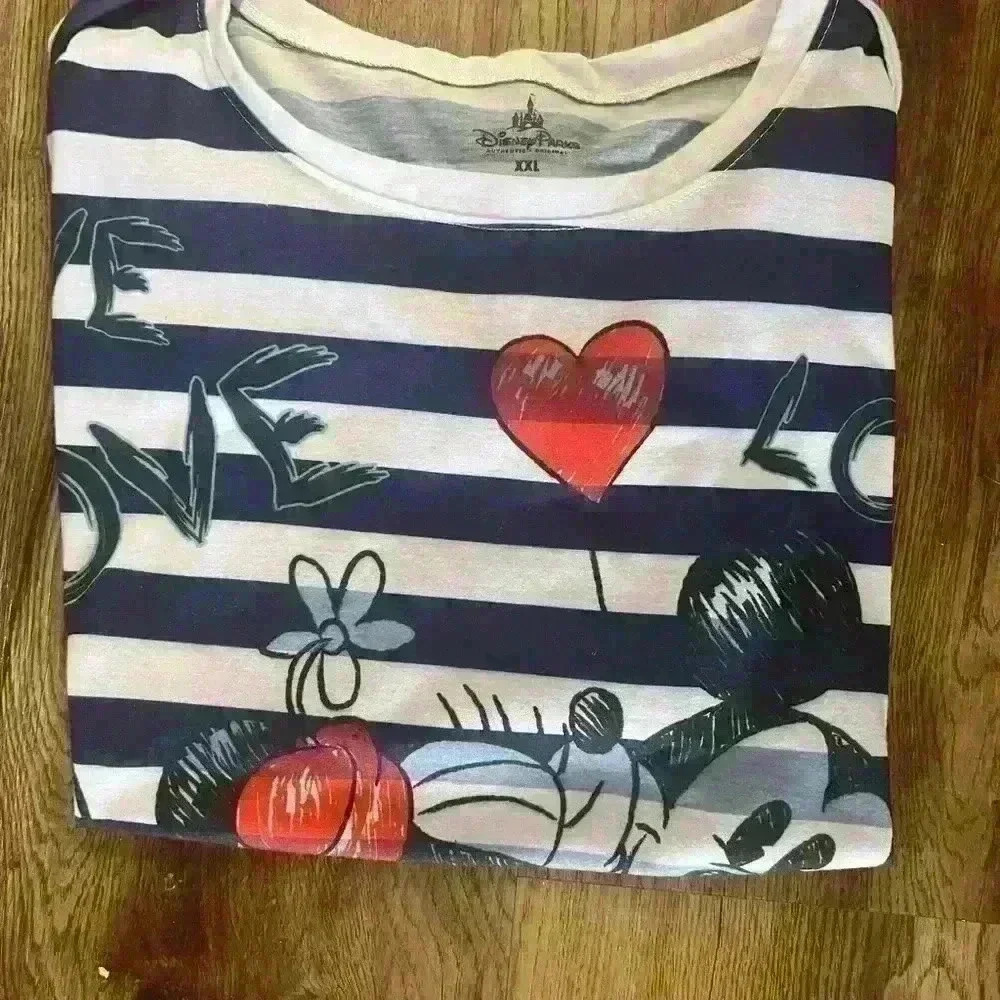 Disney Parks Authentic Original Mickey Mouse Tee. Girls XXL. Good condition. - Picture 6 of 9
